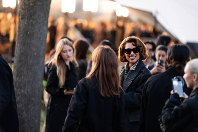 Burberry show at the London Fashion Week - 22 Sep 2025 Raye attends the Burberry show during the London Fashion Week at Hyde Park. London United Kingdom Copyright: xLounisxTiarx xSOPAxImagesx _DSC7265