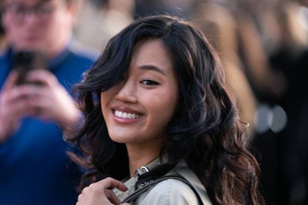 Burberry show at the London Fashion Week - 22 Sep 2025 A guest attends the Burberry show during the London Fashion Week at Hyde Park. London United Kingdom Copyright: xLounisxTiarx xSOPAxImagesx _DSC7271
