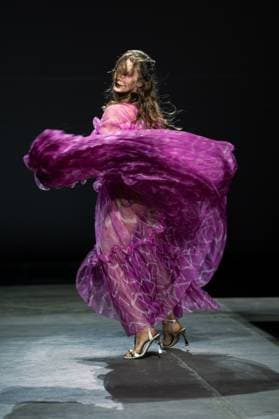 Ashish fashion show at the London Fashion Week in London - 22 Sep 2025 A model walks the runway at the Ashish show during the London Fashion Week. London United Kingdom Copyright: xLounisxTiarx xSOPAxImagesx _DSC6906