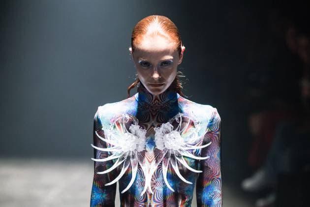 Hengdi Wang SS26 Show at London Fashion Week LONDON, UNITED KINGDOM - SEPTEMBER 22: A model walks the runway during Hengdi Wang Spring Summer 2026 show at London Fashion Week in London, United Kingdom on September 22, 2025. Wiktor Szymanowicz Anadolu London United Kingdom. Editorial use only. Please get in touch for any other usage.  Copyright: x2025xAnadoluxWiktorxSzymanowiczx