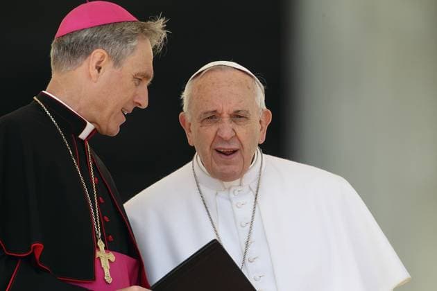 Pope Francis Wednesday General Audience - March 18 2015 March 18, 2015 - Vatican City State (Holy See) - POPE FRANCIS with Archibishop GEORG GANSWEIN during his wednesday General Audience in St. Peter s Square at the Vatican. Copyright: xEvandroxInettix
