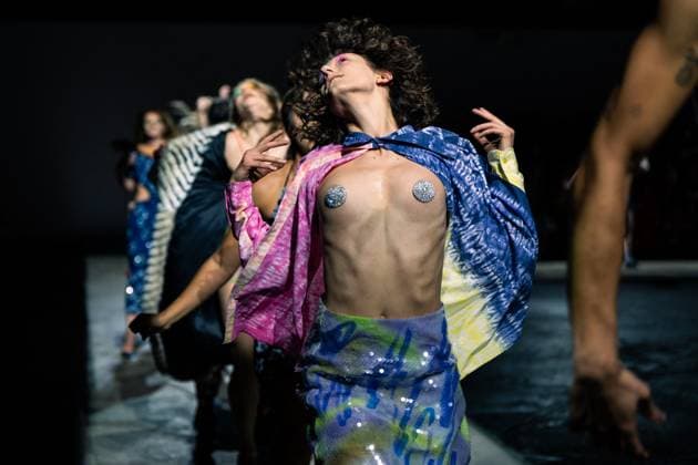 Bilder des Jahres 2025, Entertainment 09 September LFW - Ashish Runway A model walks the runway at the Ashish show during London Fashion Week September 2025Photo by LounisPhotography ABACAPRESS.COM London United Kingdom  Copyright: xLounisPhotography ABACAx