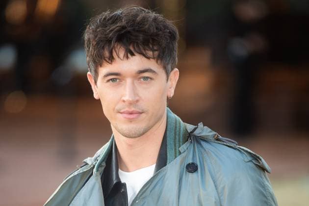 Burberry SS26 Runway Show Arrivals - Kensington Palace Gardens, London, UK Tom Blyth arrives for Burberry s SS26 Runway Show during London Fashion Week at Kensington Palace Gardens, London, England, UK on Monday 22 September, 2025., Credit:Justin Ng Avalon UK, England, London, Kensington Palace Gardens Copyright: xJustinxNgx xAvalonx 1039467531