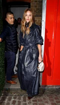 Burberry Summer 2026 Show - After-Party Burberry Summer 2026 Show - After-Party LONDON, ENGLAND - SEPTEMBER 22: Rosie Huntington-Whiteley seen leaving the after-party following the Burberry Summer 2026 show during London Fashion Week at the temporarily reopened Chiltern Firehouse on September 22, 2025 in London, England. Byline: James James Smart Pictures Think Pictures think Smart GOT A TIP STORY? CALL OR E-MAIL TEAM SMART Ed@smartpictures.co.uk Mary@smartpictures.co.uk info@smartpictures.co.uk web site:smartpictures.co.uk Office :Telephone: +44 7956 245606, Credit:James Avalon  Copyright: xJamesx xAvalonx 1039481823