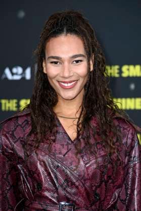 Marie Mouroum bei der Premiere des Kinofilms The Smashing Machine im Zoo Palast. Berlin, 22.09.2025 *** Marie Mouroum at the premiere of the movie The Smashing Machine at Zoo Palast Berlin, 22 09 2025 Foto:xN.xKubelkax xFuturexImagex machine_5914