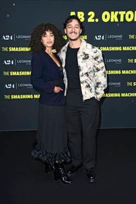 Aysha Joy Samuel with companion at the premiere of the movie The Smashing Machine at Zoo Palast Berlin, 22 09 2025 Foto:xN.xKubelkax xFuturexImagex machine_5943