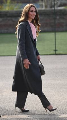 . 23 09 2025. Southport, United Kingdom. Prince William and Kate Middleton , the Prince and Princess of Wales, during a visit to a school in Southport, United Kingdom , where one of the three girls killed in the Southport attack last year was a pupil.  xPoolx xi-Imagesx IIM-26252-0004