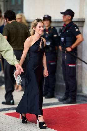 73rd San Sebastian International Film Festival - Similar a Murder - Parecido a un asesinato Red Carpet Claudia Mora attended Similar a Murder Parecido a un asesinato Red Carpet during 73rd San Sebastian International Film Festival at Principe Cinema on September 23, 2025 in Donostia, San Sebastian, Spain. Photo by ABACAPRESS.COM Donostia San Sebastian Euskadi Spain  Copyright: xABACAx