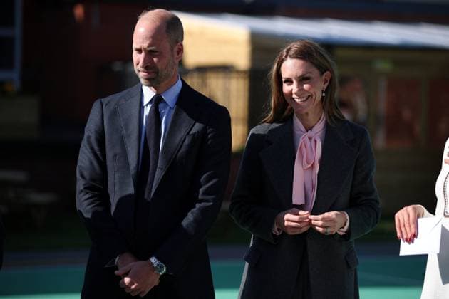 . 23 09 2025. Southport, United Kingdom. Prince William and Kate Middleton , the Prince and Princess of Wales, on their second school visit in Southport, United Kingdom , where two of the three girls killed in the Southport attack last year were pupils.  xPoolx xi-Imagesx IIM-26252-0027