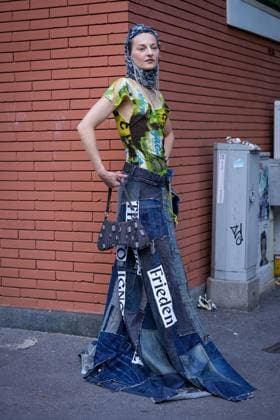 Street Style at Milan Fashion Week 2025 - Diesel in Milan, Italy on 23 September 2025. Street Style: A guest is seen outside of the Diesel fashion show during the Milan Fashion Week Womenswear Spring Summer 2026 in Milan, Italy on 23 September 2025., Credit:Stefano Costantino TTL Avalon Italy, Milan  Copyright: xStefanoxCostantinoxTTLx xAvalonx 1039630482
