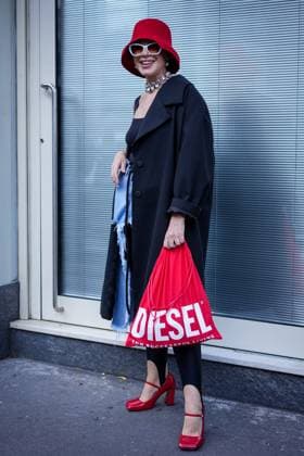 Street Style at Milan Fashion Week 2025 - Diesel in Milan, Italy on 23 September 2025. Street Style: A guest is seen outside of the Diesel fashion show during the Milan Fashion Week Womenswear Spring Summer 2026 in Milan, Italy on 23 September 2025., Credit:Stefano Costantino TTL Avalon Italy, Milan  Copyright: xStefanoxCostantinoxTTLx xAvalonx 1039630498
