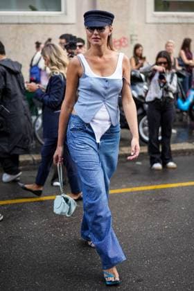 Street Style at Milan Fashion Week 2025 - Diesel in Milan, Italy on 23 September 2025. Street Style: A guest is seen outside of the Diesel fashion show during the Milan Fashion Week Womenswear Spring Summer 2026 in Milan, Italy on 23 September 2025., Credit:Stefano Costantino TTL Avalon Italy, Milan  Copyright: xStefanoxCostantinoxTTLx xAvalonx 1039630630