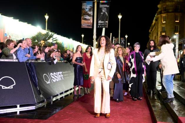 73rd San Sebastian International Film Festival: Flores para Antonio Red Carpet Lolita Flores, Alba Flores, Rosario Flores, Isaki Lacuesta, Ana Maria Vila, Elena Molina, Lola Orellana, Pedro Antonio Lazaga attended Flores para Antonio Red Carpet during 73rd San Sebastian International Film Festival at Victoria Eugenia Theatre on September 23, 2025 in Donostia San Sebastian, Spain Photo by IMAGO MPG Donostia San Sebastian Victoria Eugenia Theatre Euskadi Spain  Copyright: xMPGx