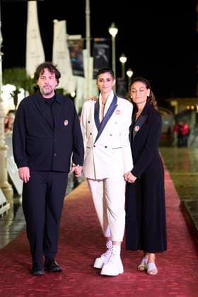 73rd San Sebastian International Film Festival: Flores para Antonio Red Carpet Alba Flores, Isaki Lacuesta, Elena Molina attended Flores para Antonio Red Carpet during 73rd San Sebastian International Film Festival at Victoria Eugenia Theatre on September 23, 2025 in Donostia San Sebastian, Spain Photo by IMAGO MPG Donostia San Sebastian Victoria Eugenia Theatre Euskadi Spain  Copyright: xMPGx