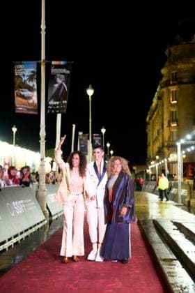 73rd San Sebastian International Film Festival: Flores para Antonio Red Carpet Lolita Flores, Alba Flores, Rosario Flores attended Flores para Antonio Red Carpet during 73rd San Sebastian International Film Festival at Victoria Eugenia Theatre on September 23, 2025 in Donostia San Sebastian, Spain Photo by IMAGO MPG Donostia San Sebastian Victoria Eugenia Theatre Euskadi Spain  Copyright: xMPGx