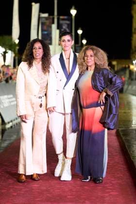 73rd San Sebastian International Film Festival: Flores para Antonio Red Carpet Lolita Flores, Alba Flores, Rosario Flores attended Flores para Antonio Red Carpet during 73rd San Sebastian International Film Festival at Victoria Eugenia Theatre on September 23, 2025 in Donostia San Sebastian, Spain Photo by IMAGO MPG Donostia San Sebastian Victoria Eugenia Theatre Euskadi Spain  Copyright: xMPGx