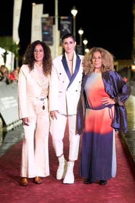 73rd San Sebastian International Film Festival: Flores para Antonio Red Carpet Lolita Flores, Alba Flores, Rosario Flores attended Flores para Antonio Red Carpet during 73rd San Sebastian International Film Festival at Victoria Eugenia Theatre on September 23, 2025 in Donostia San Sebastian, Spain Photo by IMAGO MPG Donostia San Sebastian Victoria Eugenia Theatre Euskadi Spain  Copyright: xMPGx