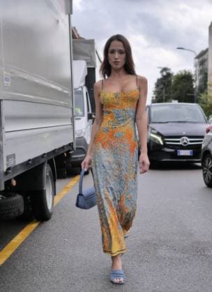 Milan, Milan Italy: Milan, Milan Women s Fashion Week Spring Summer 2026 - Women s Fashion, Spring Summer 2026 - Diesel fashion show - arrivals - In the photo: guest Milan  - ZUMAp169 20250923_zea_p169_832 Copyright: xLucaxPontix