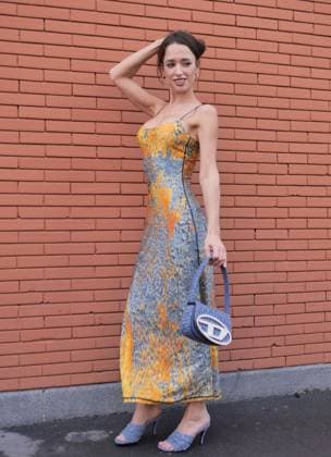 Milan, Milan Italy: Milan, Milan Women s Fashion Week Spring Summer 2026 - Women s Fashion, Spring Summer 2026 - Diesel fashion show - arrivals - In the photo: guest Milan  - ZUMAp169 20250923_zea_p169_841 Copyright: xLucaxPontix