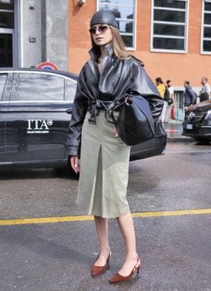 Milan, Milan Italy: Milan, Milan Women s Fashion Week Spring Summer 2026 - Women s Fashion, Spring Summer 2026 - Diesel fashion show - arrivals - In the photo: guest Milan  - ZUMAp169 20250923_zea_p169_853 Copyright: xLucaxPontix