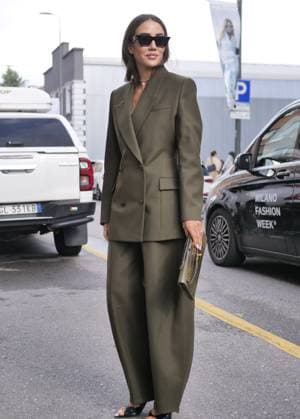 Milan, Milan Italy: Milan, Milan Women s Fashion Week Spring Summer 2026 - Women s Fashion, Spring Summer 2026 - Diesel fashion show - arrivals - In the photo: guest Milan  - ZUMAp169 20250923_zea_p169_860 Copyright: xLucaxPontix