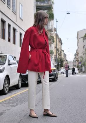 Milan, Milan Italy: Milan, Milan Women s Fashion Week Spring Summer 2026 - Women s Fashion, Spring Summer 2026 - Alberta Ferretti fashion show - arrivals - In the photo: guest Milan  - ZUMAp169 20250923_zea_p169_1142 Copyright: xLucaxPontix