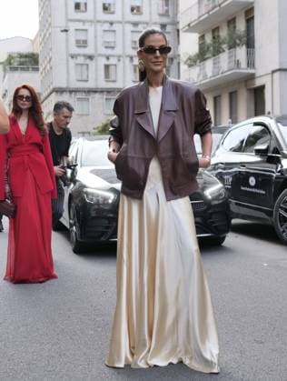 Milan, Milan Italy: Milan, Milan Women s Fashion Week Spring Summer 2026 - Women s Fashion, Spring Summer 2026 - Alberta Ferretti fashion show - arrivals - In the photo: guest Milan  - ZUMAp169 20250923_zea_p169_1145 Copyright: xLucaxPontix