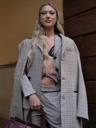 Milan, Milan Women s Fashion Week Spring Summer 2026 - Women s Fashion, Spring Summer 2026 - Iceberg fashion show - arrivals - In the photo: guest  Copyright: xLucaxPontix xipa-agency.netx xLucaPonti IpaAgencyx IPA_Agency_IPA65621998