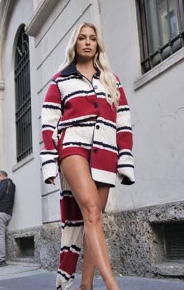 Milan, Milan Women s Fashion Week Spring Summer 2026 - Women s Fashion, Spring Summer 2026 - Iceberg fashion show - arrivals - In the photo: guest  Copyright: xLucaxPontix xipa-agency.netx xLucaPonti IpaAgencyx IPA_Agency_IPA65622046
