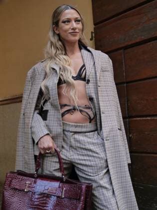 Milan, Milan Women s Fashion Week Spring Summer 2026 - Women s Fashion, Spring Summer 2026 - Iceberg fashion show - arrivals - In the photo: guest  Copyright: xLucaxPontix xipa-agency.netx xLucaPonti IpaAgencyx IPA_Agency_IPA65622005