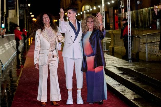 Flores Para Antonio - Red Carpet - 73rd San Sebastian International Film Festival Alba Flores, Lolita Flores, and Rosario Flores attend the red carpet event Flores para Antonio during the 73rd San Sebastian Donostia International Film Festival - Zinemaldia in San Sebastian, Spain, on September 23, 2025. San Sebastian Spain  Copyright: xCOOLMediax originalFilename: coolmedia-notitle250923_npE8o.jpg