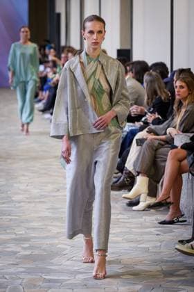 Martino Midali fashion show during the Milan Fashion Week - Womenswear S S 2026 in Milan, Italy on 23 September 2025. A model walks the runway at the Martino Midali fashion show during the Milan Fashion Week - Womenswear Spring Summer 2026 in Milan, Italy on 23 September 2025., Credit:Stefano Costantino TTL Avalon Italy, Milan  Copyright: xStefanoxCostantinoxTTLx xAvalonx 1039709871