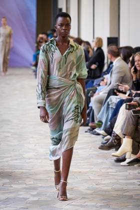 Martino Midali fashion show during the Milan Fashion Week - Womenswear S S 2026 in Milan, Italy on 23 September 2025. A model walks the runway at the Martino Midali fashion show during the Milan Fashion Week - Womenswear Spring Summer 2026 in Milan, Italy on 23 September 2025., Credit:Stefano Costantino TTL Avalon Italy, Milan  Copyright: xStefanoxCostantinoxTTLx xAvalonx 1039710037