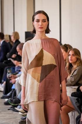 Martino Midali fashion show during the Milan Fashion Week - Womenswear S S 2026 in Milan, Italy on 23 September 2025. A model walks the runway at the Martino Midali fashion show during the Milan Fashion Week - Womenswear Spring Summer 2026 in Milan, Italy on 23 September 2025., Credit:Stefano Costantino TTL Avalon Italy, Milan  Copyright: xStefanoxCostantinoxTTLx xAvalonx 1039710182