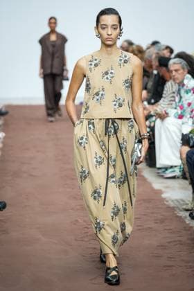 Dhruv Kapoor fashion show during the Milan Fashion Week - Womenswear S S 2026 in Milan, Italy on 23 September 2025. A model walks the runway at the Dhruv Kapoor fashion show during the Milan Fashion Week - Womenswear Spring Summer 2026 in Milan, Italy on 23 September 2025., Credit:Stefano Costantino TTL Avalon Italy, Milan  Copyright: xStefanoxCostantinoxTTLx xAvalonx 1039693155