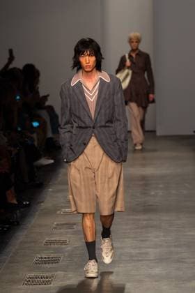 Milan Fashion Week - Women S S 2026 Iceberg Men and Women Fashion Show Runway Milan, Italy Meng Yu Qi Milan Fashion Week - Women S S 2026 Iceberg Men and Women Fashion Show Runway Milan, Italy 23rd September 2025  Copyright: xCristianxIncarbonax