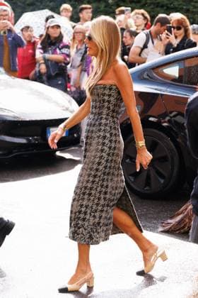 News - Diesel - Arrivals - Milan Fashion Week - Womenswear Spring Summer 2026 Anna Dello Russo is seen at the Diesel fashion show during Milan Fashion Week Women s Collection Spring Summer 2026. Milan (Italy), September 23rd, 2025. Photo: Cinzia Camela. Milan Circle Milano Italy Copyright: xCinziaxCamelax xLiveMediax LPN_2042756