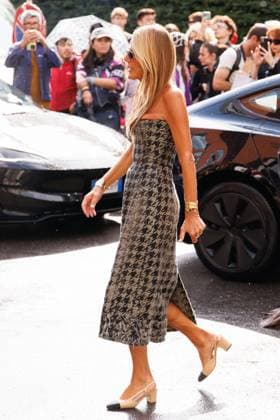 News - Diesel - Arrivals - Milan Fashion Week - Womenswear Spring Summer 2026 Anna Dello Russo is seen at the Diesel fashion show during Milan Fashion Week Women s Collection Spring Summer 2026. Milan (Italy), September 23rd, 2025. Photo: Cinzia Camela. Milan Circle Milano Italy Copyright: xCinziaxCamelax xLiveMediax LPN_2042757