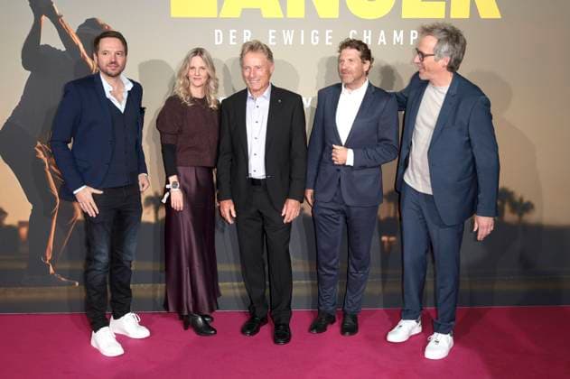 Daniel Guhl, Dorothea Jacob, Bernhard Langer, Arnim Butzen and Sven Philipp at the premiere of the documentary Bernhard Langer Der ewige Champion at Cinedom Cologne, 23 09 2025 Foto:xR.xSchmiegeltx xFuturexImagex langer_5930