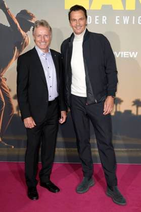 Bernhard Langer and Sebastian Hellmann at the premiere of the documentary Bernhard Langer Der ewige Champion at Cinedom Cologne, 23 09 2025 Foto:xR.xSchmiegeltx xFuturexImagex langer_5945