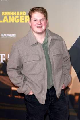 Julius Weckauf at the premiere of the documentary Bernhard Langer Der ewige Champion at Cinedom Cologne, 23 09 2025 Foto:xR.xSchmiegeltx xFuturexImagex langer_5961
