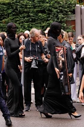 News - Diesel - Arrivals - Milan Fashion Week - Womenswear Spring Summer 2026 A guest is seen at the Diesel fashion show during Milan Fashion Week Women s Collection Spring Summer 2026. Milan (Italy), September 23rd, 2025. Photo: Cinzia Camela. Milan Circle Milano Italy Copyright: xCinziaxCamelax xLiveMediax LPN_2043040