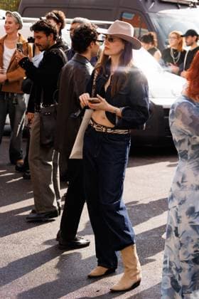 News - Diesel - Arrivals - Milan Fashion Week - Womenswear Spring Summer 2026 A guest is seen at the Diesel fashion show during Milan Fashion Week Women s Collection Spring Summer 2026. Milan (Italy), September 23rd, 2025. Photo: Cinzia Camela. Milan Circle Milano Italy Copyright: xCinziaxCamelax xLiveMediax LPN_2043120