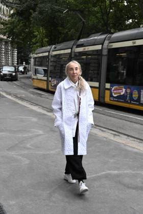 Milan, Jil Sander - Arrival of Guests - Milan Fashion Week - Womenswear Spring Summer 2026. Pictured: Carla Sozzani  Copyright: xSimonexComix xipa-agency.netx xSimonexComix IPA_Agency_IPA65649077