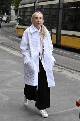 Milan, Italy: Milan, Jil Sander - Arrival of Guests - Milan Fashion Week - Womenswear Spring Summer 2026. Pictured: Carla Sozzani Milan Italy  - ZUMAp169 20250924_zea_p169_071 Copyright: xSimonexComix