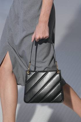 MFW - Jil Sander Runway Bag Detail at the Jil Sander fashion show during the Milan Womenswear Spring Summer 2026 on September 24, 2025 in Milan, Italy. Photo by Riccardo Giordano IPA ABACAPRESS.COM Milan Italy  Copyright: xGiordanoxRiccardo IPA ABACAx
