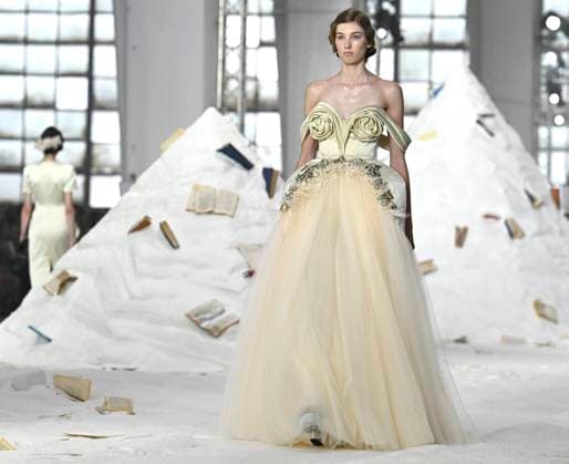 September 24, 2025, Milan, Italy: A model presents a creation by Italian fashion designer Antonio Marras from the Spring Summer 2026 Women s Collection at the Milan Fashion Week, in Milan, Italy, 24 September 2025. The Milano Fashion Week runs from 23 to 29 September 2025 ANSA DANIEL DAL ZENNARO. Milan Italy  - ZUMAa110 20250924_zaf_a110_014 Copyright: xDanielxDalxZennarox
