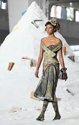 September 24, 2025, Milan, Italy: A model presents a creation by Italian fashion designer Antonio Marras from the Spring Summer 2026 Women s Collection at the Milan Fashion Week, in Milan, Italy, 24 September 2025. The Milano Fashion Week runs from 23 to 29 September 2025 ANSA DANIEL DAL ZENNARO. Milan Italy  - ZUMAa110 20250924_zaf_a110_017 Copyright: xDanielxDalxZennarox