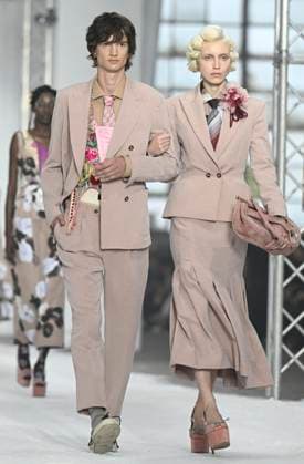 September 24, 2025, Milan, Italy: Models present creations by Italian fashion designer Antonio Marras from the Spring Summer 2026 Women s Collection at the Milan Fashion Week, in Milan, Italy, 24 September 2025. The Milano Fashion Week runs from 23 to 29 September 2025 ANSA DANIEL DAL ZENNARO. Milan Italy  - ZUMAa110 20250924_zaf_a110_019 Copyright: xDanielxDalxZennarox