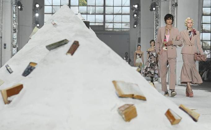 September 24, 2025, Milan, Italy: Models present creations by Italian fashion designer Antonio Marras from the Spring Summer 2026 Women s Collection at the Milan Fashion Week, in Milan, Italy, 24 September 2025. The Milano Fashion Week runs from 23 to 29 September 2025 ANSA DANIEL DAL ZENNARO. Milan Italy  - ZUMAa110 20250924_zaf_a110_020 Copyright: xDanielxDalxZennarox